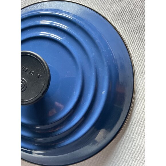 Le Creuset Blue Cast Iron Lid With Black Knob For Dutch Oven 30cm Diameter - Picture 9 of 10